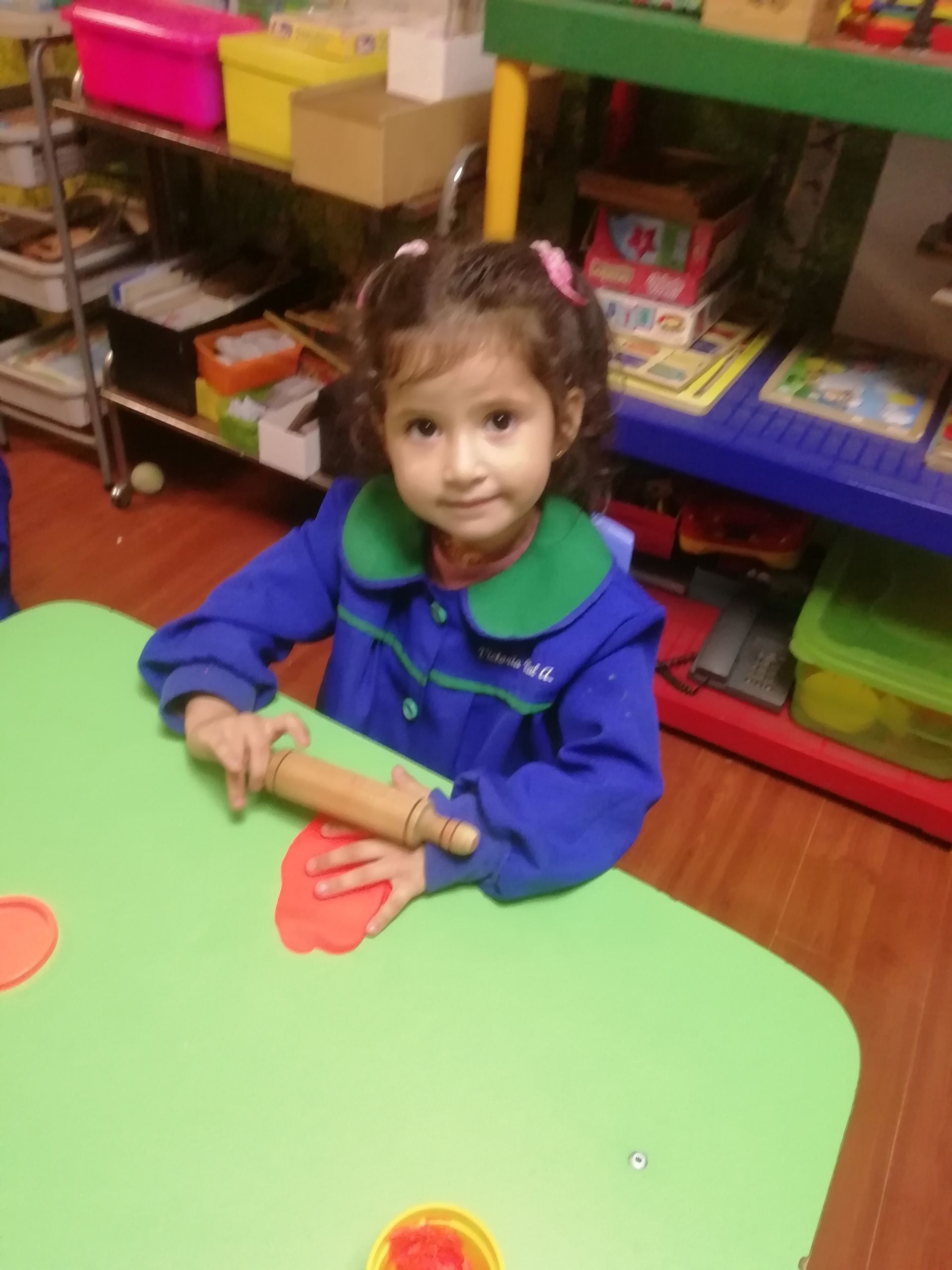 Rincón de aprendizaje y exploración en el jardín Reina del Tamarugal